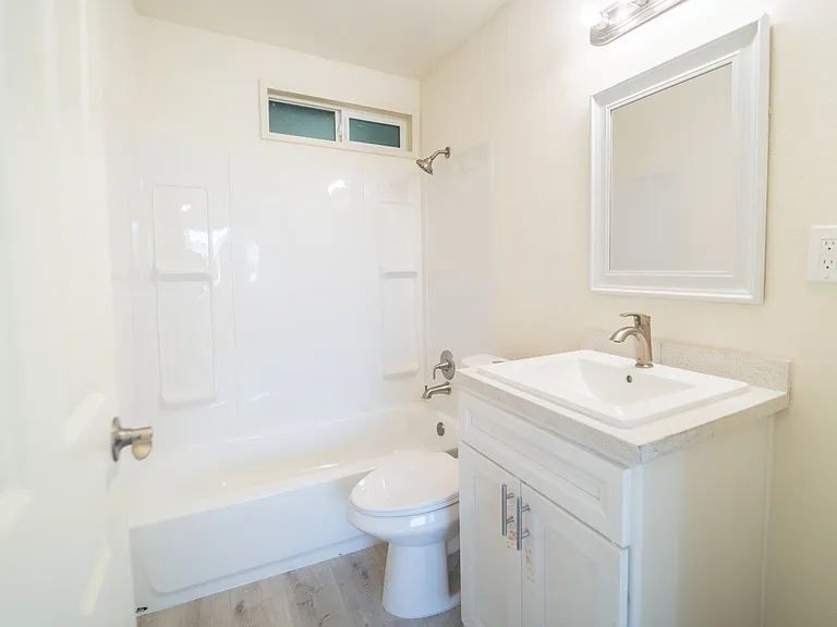 235 Civic Center Dr #6 — Photo 8