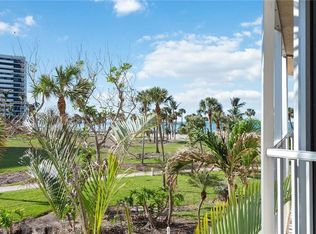 4041 Gulf Shore Blvd N APT 102, Naples, FL 34103