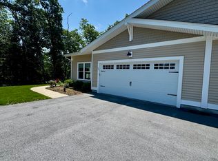 27 Albert St, Auburn, MA 01501