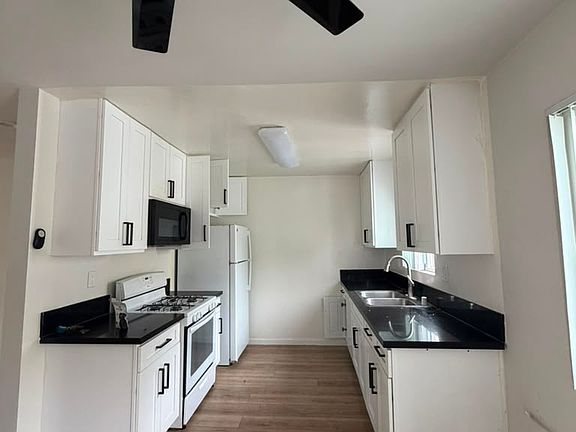3rd image of 5012 Kester Ave APT 3