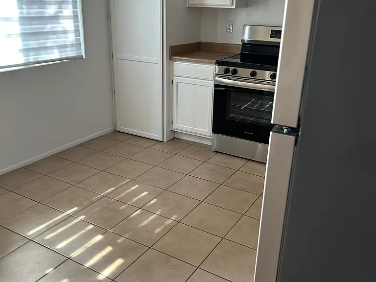 2822 E Mobile Ln #2 — Photo 3