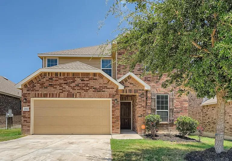 13927 Laurel Br — Photo 1