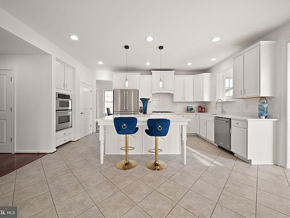 4th image of 23246 Minerva Dr