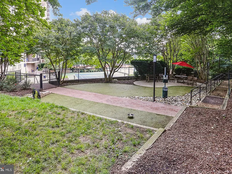 5500 Holmes Run Pkwy #210 — Photo 8