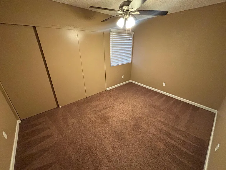 435 W Daffodil St — Photo 17
