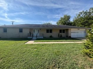 504 W Maple St, Marshfield, MO 65706