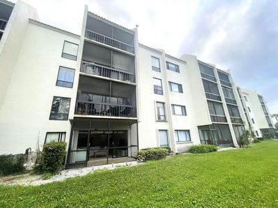 2500 Presidential Way APT 106, West Palm Beach, FL, 33401