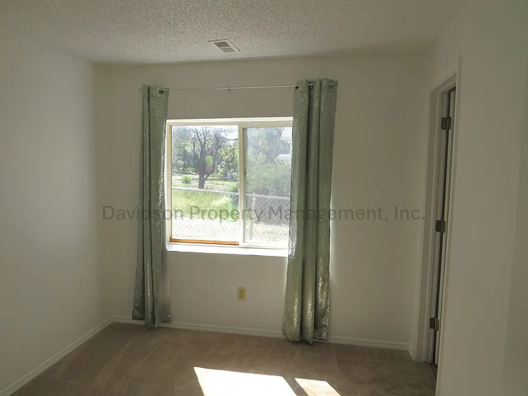 2125 W Platte Ave — Photo 8