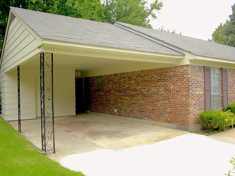 3729 Village Oak Cv — Photo 2