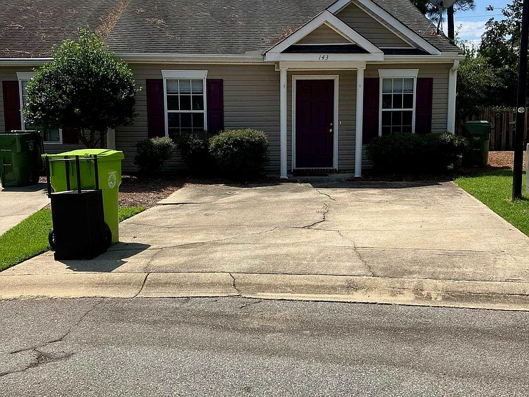 143 Cedar Glen Ln — Photo 1