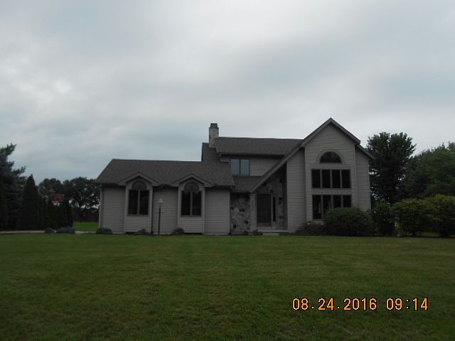 1st image of 22840 Springwood Dr