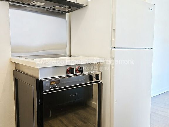 4th image of 4566 Orange St APT 2