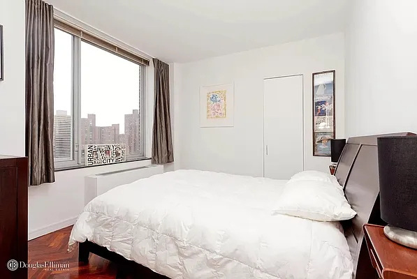 Rented by Douglas Elliman | media 15