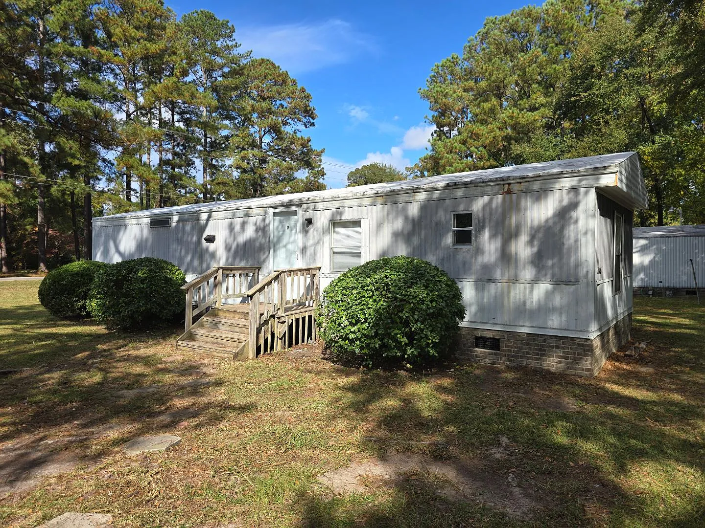 826 Rembrandt Rd — Photo 4