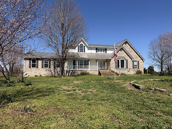 3rd image of 1585 Jones Creek Rd