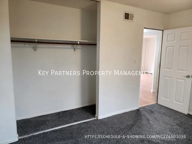 128 Warner Ave #4 — Photo 8