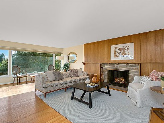 2nd image of 3703 W Fulton St
