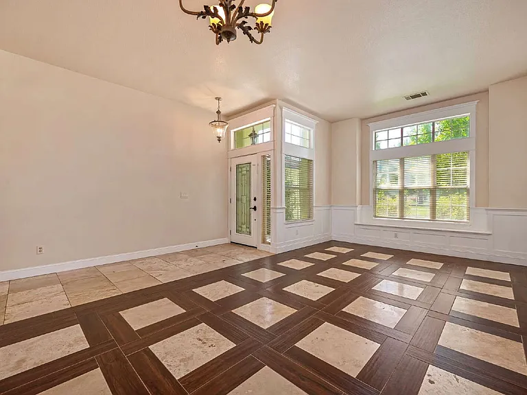 1690 Gill Dr — Photo 7