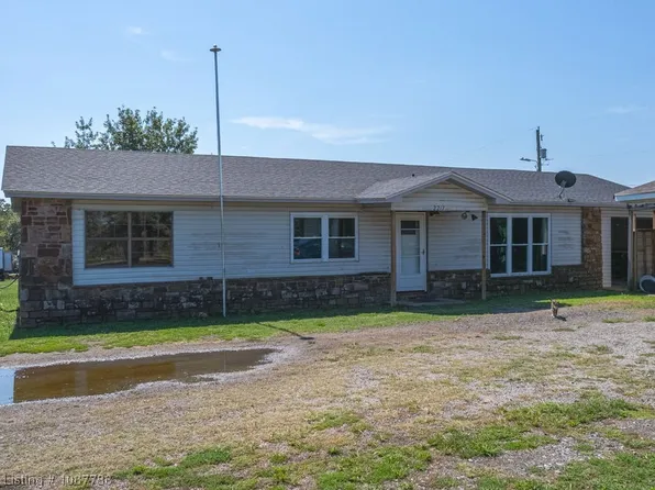 2217 Yocum St, Charleston, AR 72933