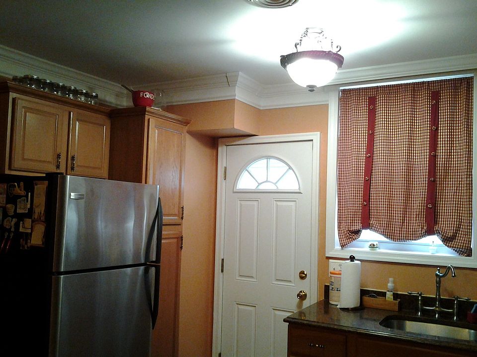 2nd image of 313 Broadway Unit 1-A