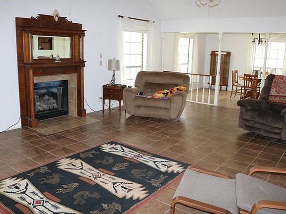 Huge Family Room and Formal Dining Room