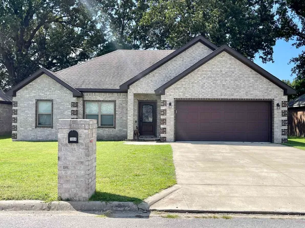 1004 Ava Ln, Paragould, AR 72450
