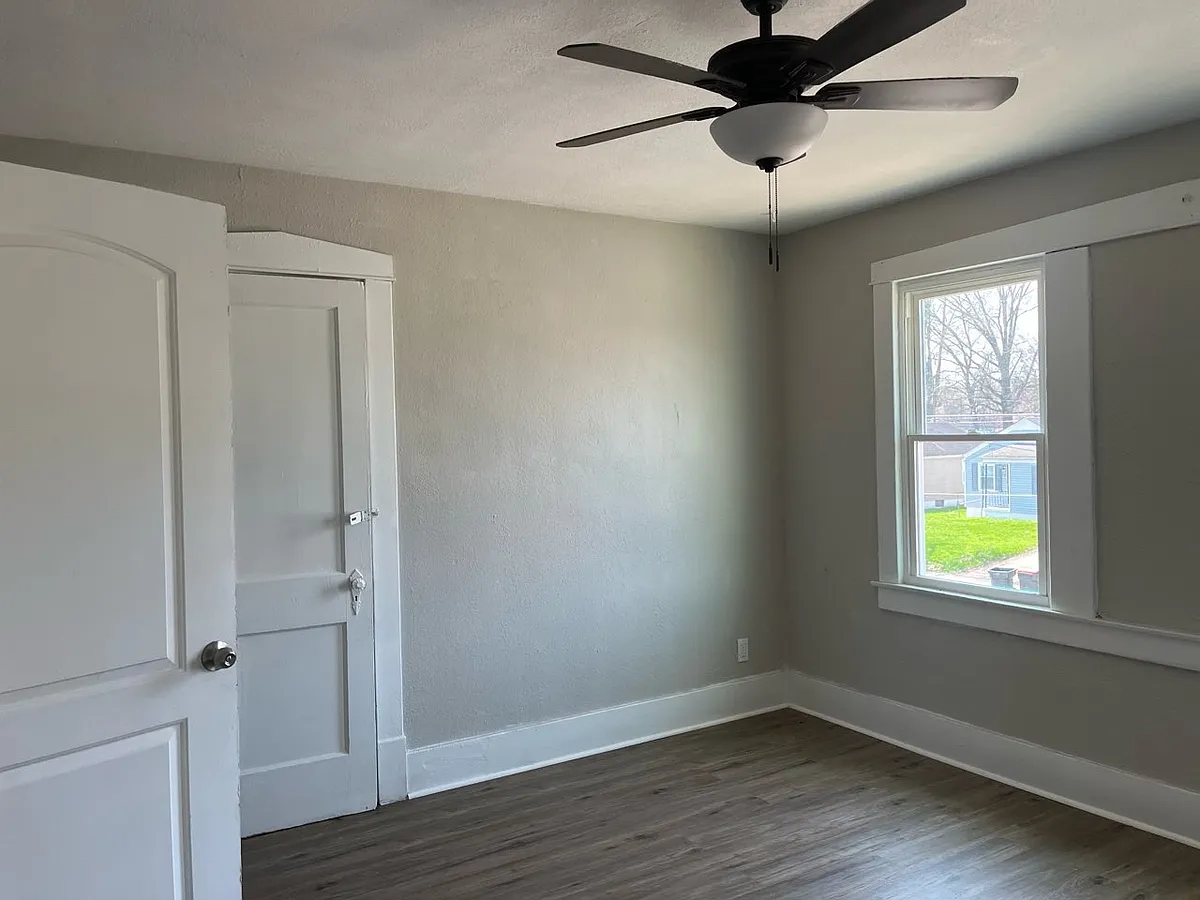 Building Photo - 413 S 38th St #1