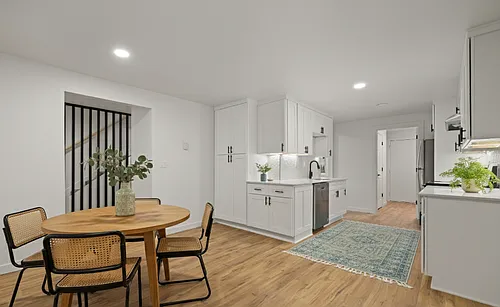 Fully Renovated Townhomes! Photo 1