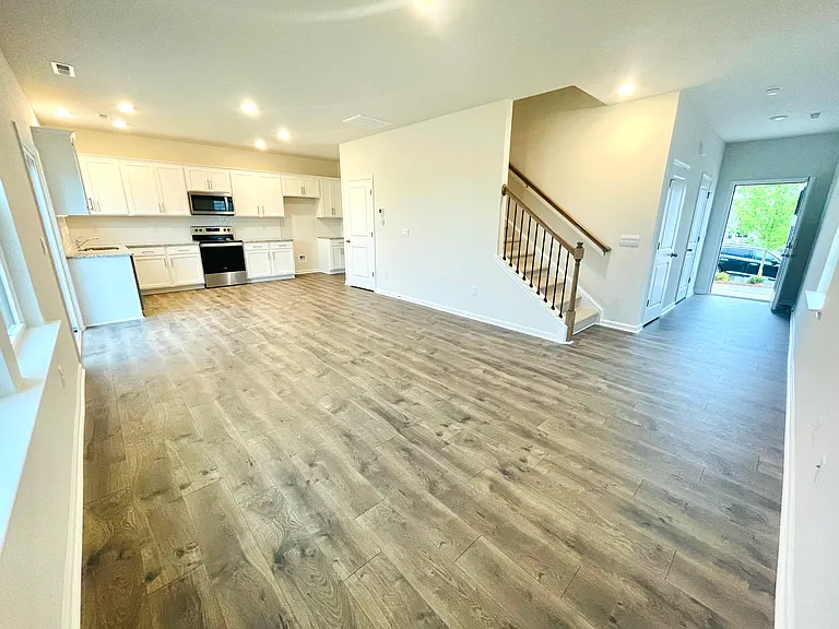 142 River Bank Rd — Photo 3