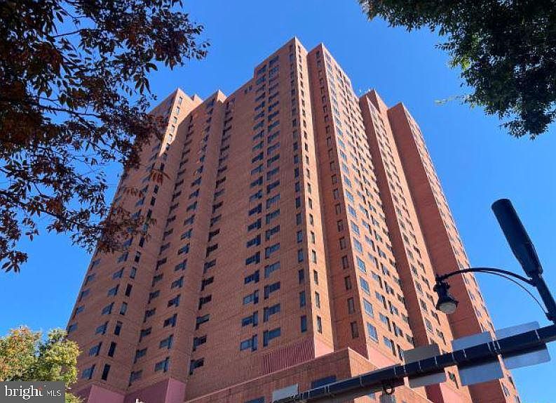 1st image of 10 E Lee St Unit 1008