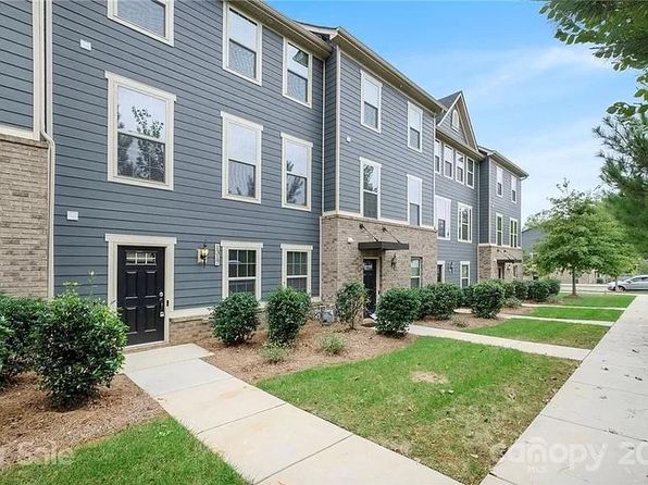1317 Queen Lyon Ct