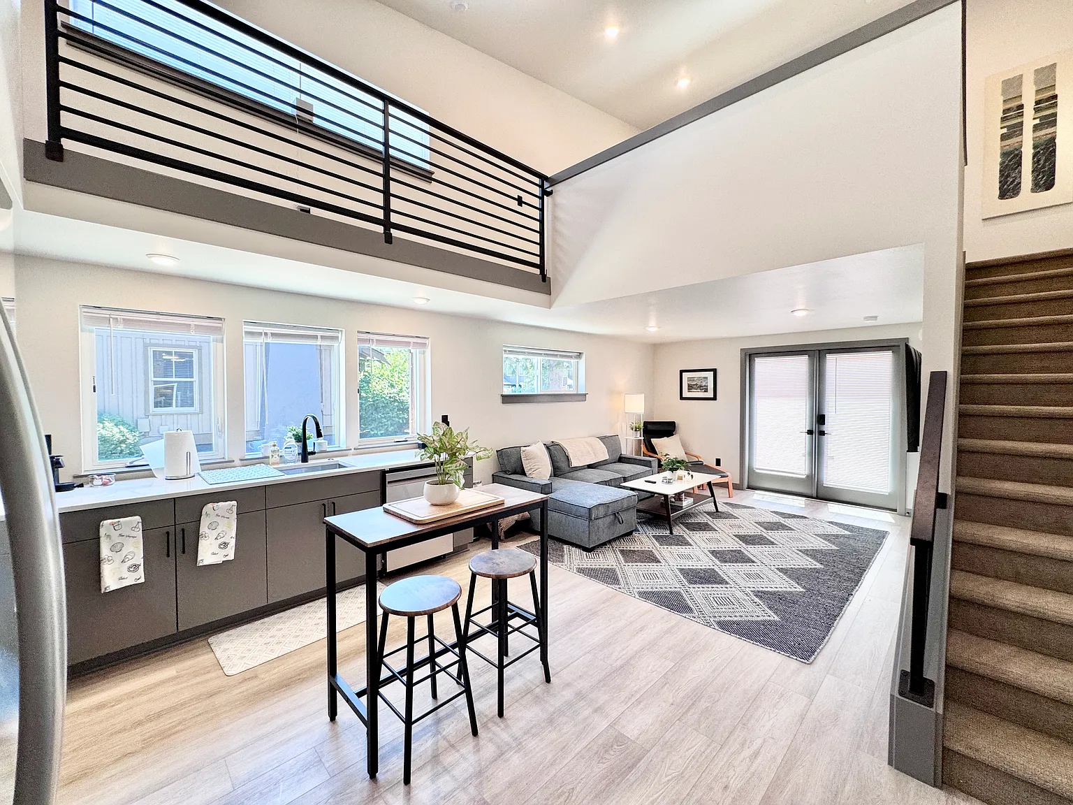 1 bed, 798 sqft, $2,990 — Photo 4