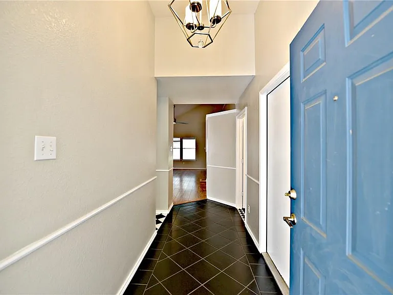 8416 Alvin High Ln — Photo 3