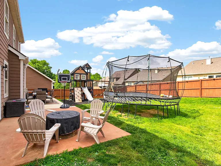 4000 Corey Ct — Photo 36