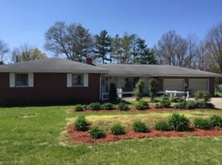 209 Clarence Ave, Fairfield, IL