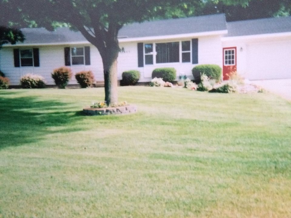 2nd image of 17465 Reenders Ct