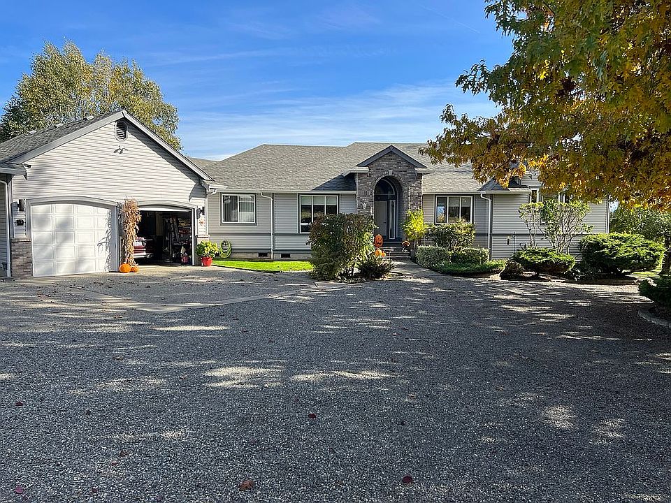 2nd image of 25415 99th Avenue Ct E