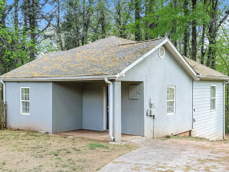 730 Parker St — Photo 3