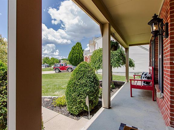 3rd image of 1244 E Glenwood Ct