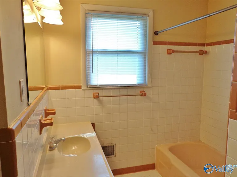 7705 Holland Dr SW — Photo 12