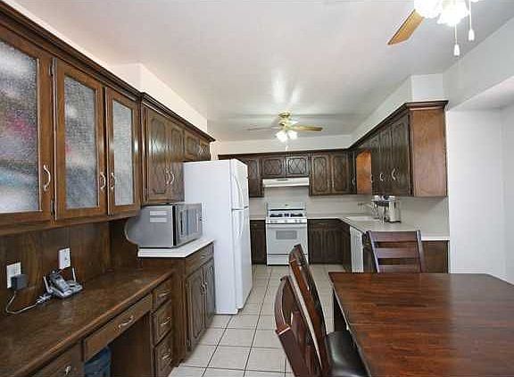3rd image of 1731 W Rose Oak Dr