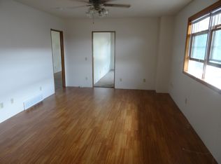 719 1/2 E 5th St, Winona, MN 55987