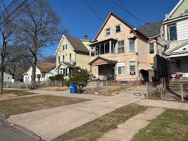 595 Dixwell Ave #B2 — Photo 8