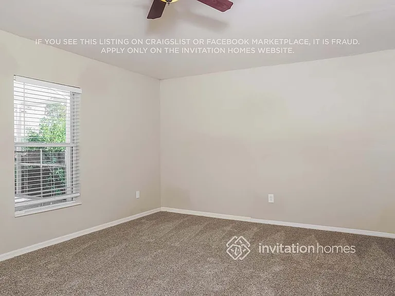 1823 Sadnet Ln — Photo 9