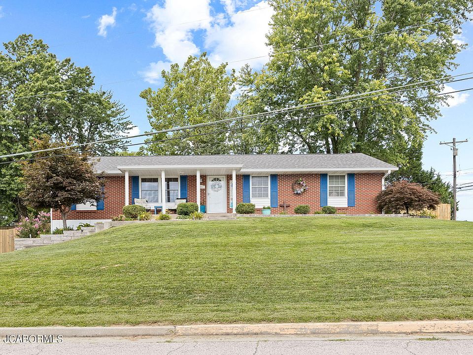 1st image of 4304 Rainbow Cir