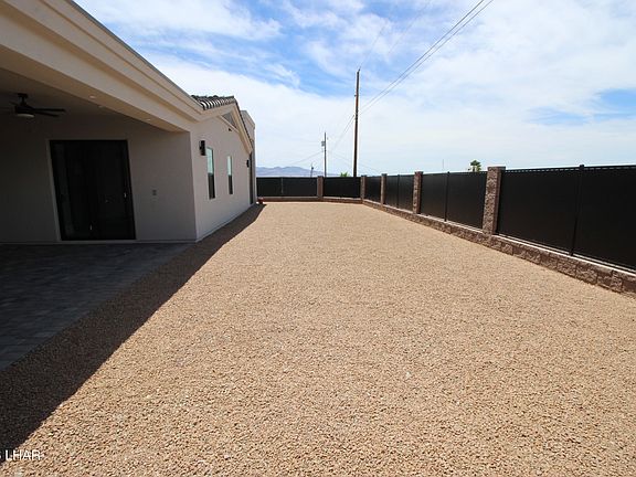 4th image of 3041 Palo Verde Blvd S