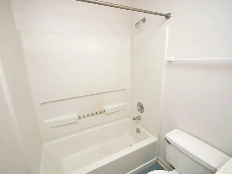 240 Beechtree Dr — Photo 23
