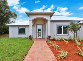 1052 SE Floresta Dr, Port Saint Lucie, FL 34983