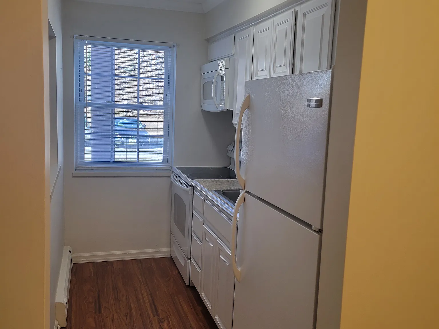 Studio, 500 sqft, $1,700 — Photo 4