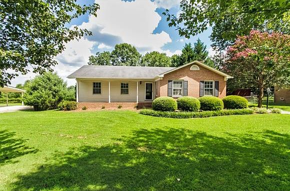 1st image of 405 Westminster Dr
